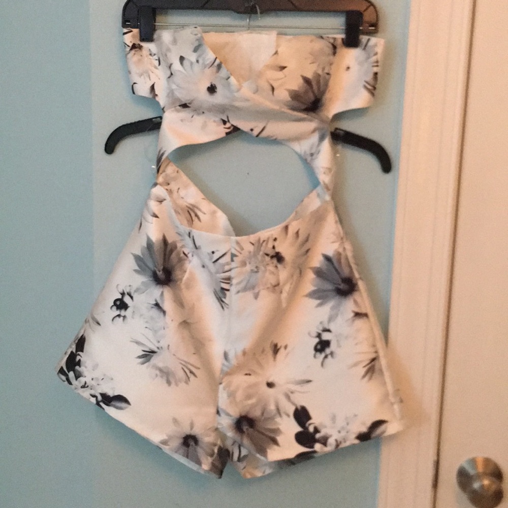 Strapless romper